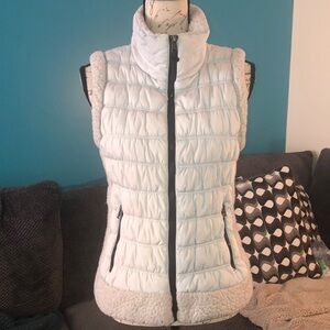 Calvin Klein Performance Zip Up Vest, size Medium
